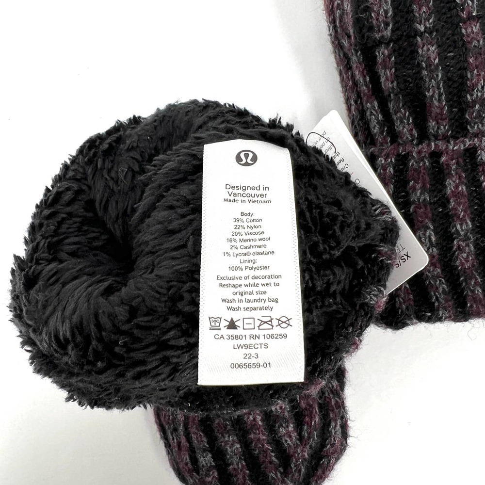 LULULEMON Textured Fleece Lined Mittens Womens XS Small XS/S Black NWT - Picture 8 of 8